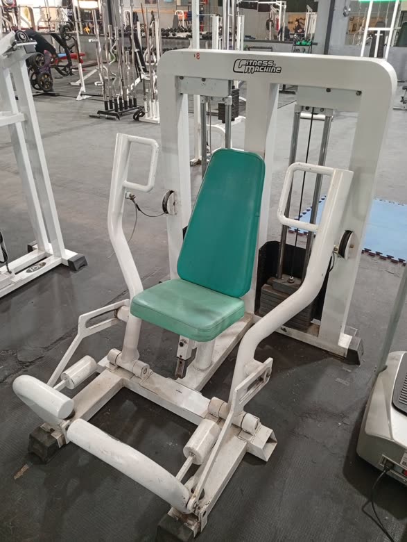 Press sentado en máquina